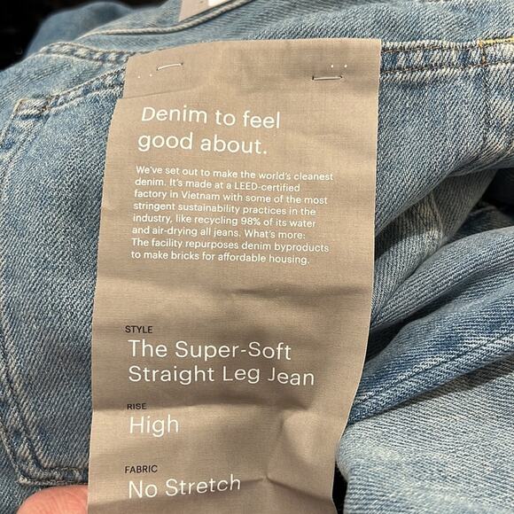 Everlane The Super-Soft Relaxed Straight Leg Jean in Vintage Light Blue 24 NWT - Picture 6 of 14